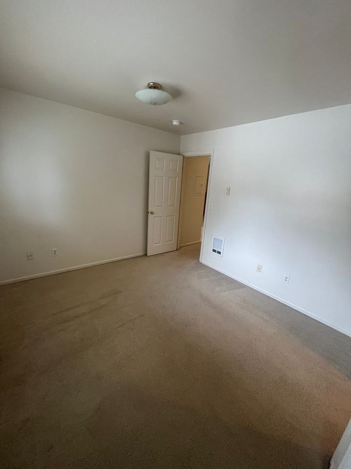 1683 Ono Ave - Photo 7 of 24