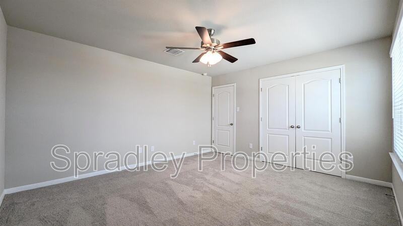 8816 Glade Dr - Photo 4 of 10