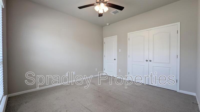 8816 Glade Dr - Photo 6 of 10
