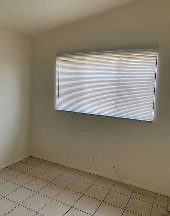1555 // 3460 East Glenn Street - Photo 5 of 10