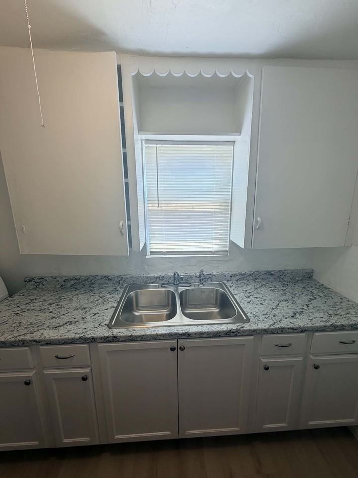 3615 // 3619 South Clark Avenue - Photo 7 of 16