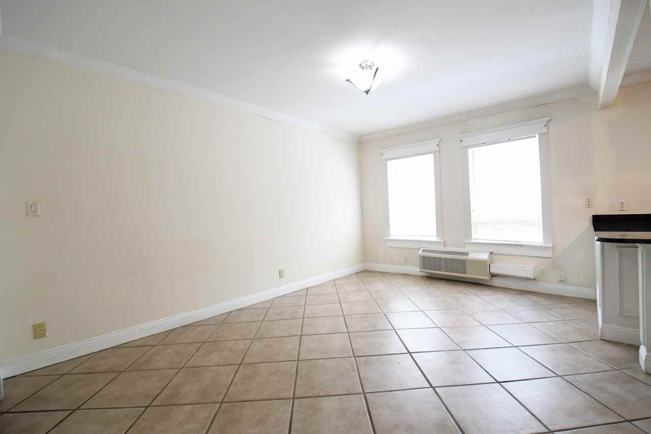 4007 Prytania Street - Photo 3 of 9
