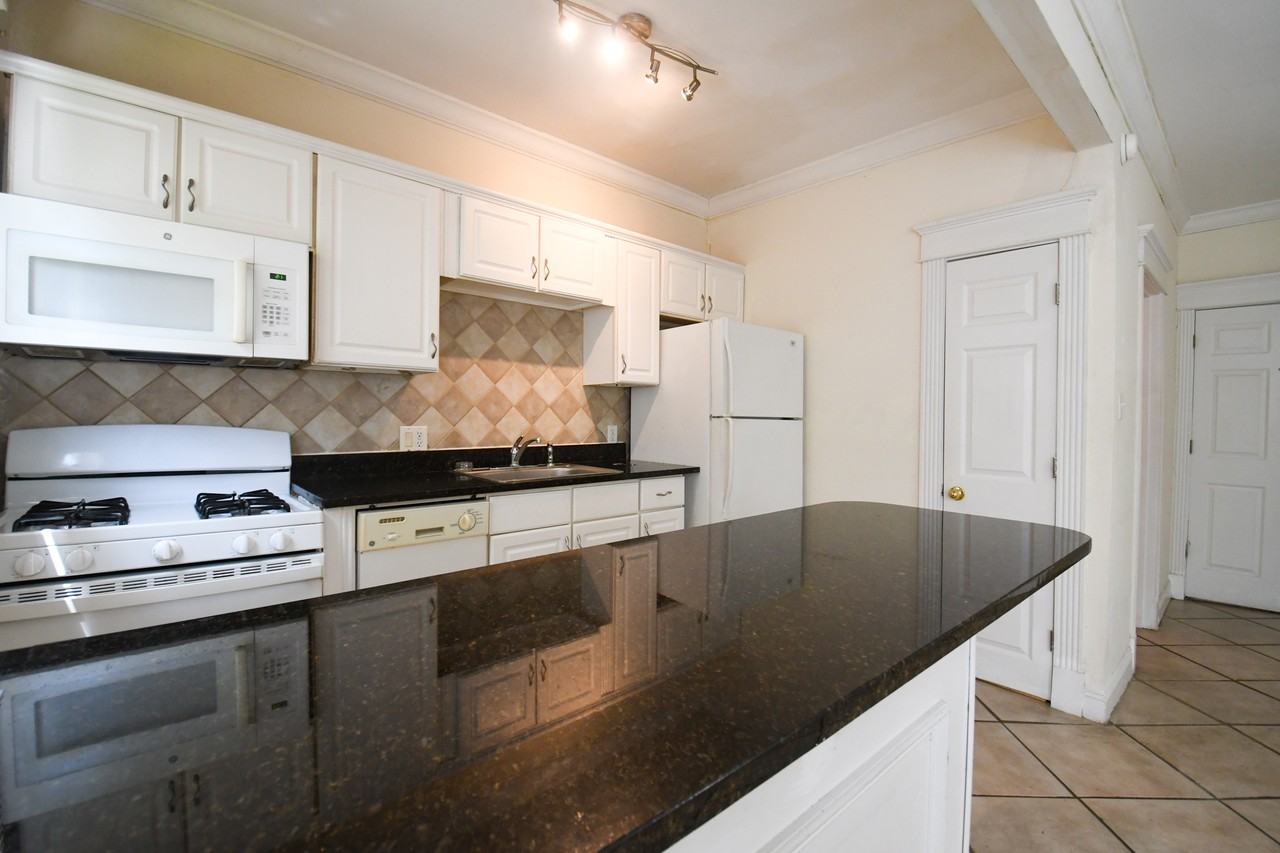 4007 Prytania Street - Photo 6 of 9