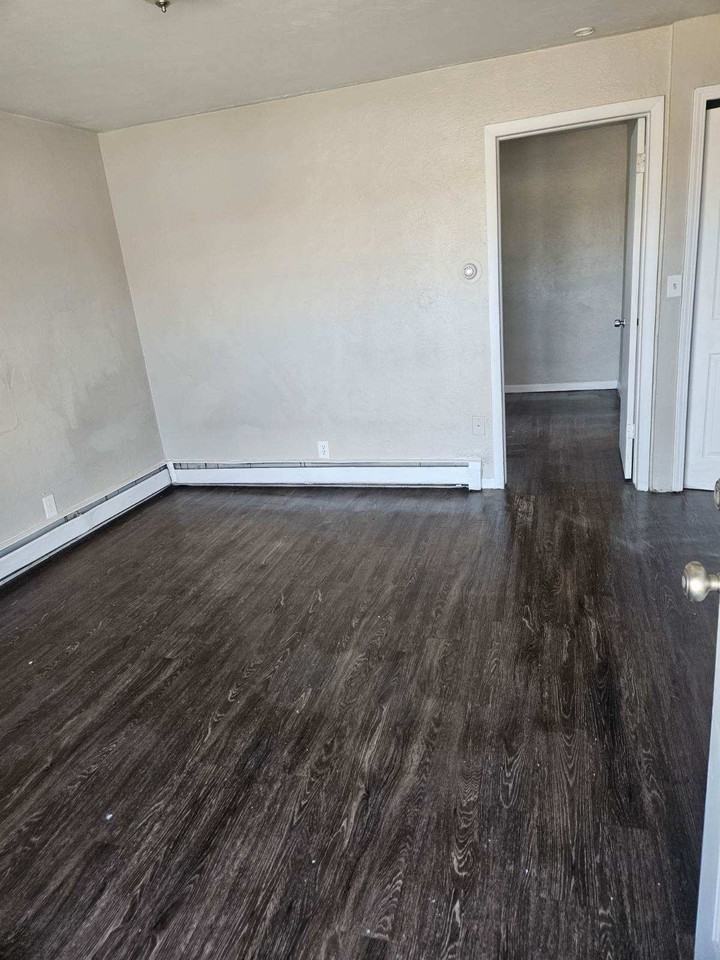 1474 Xenia Street - Photo 6 of 8
