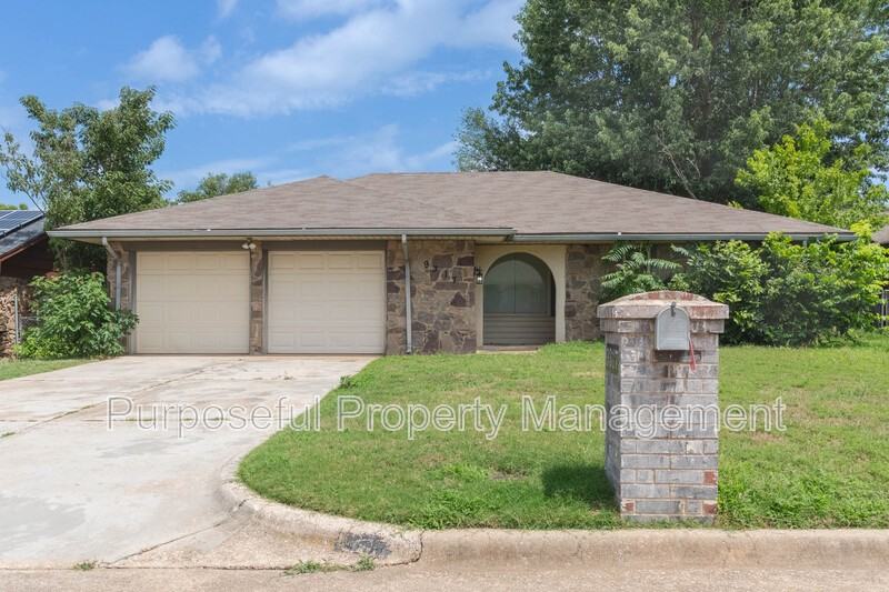 9317 Ne Sherwell Dr