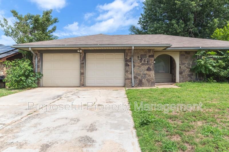 9317 Ne Sherwell Dr - Photo 2 of 24