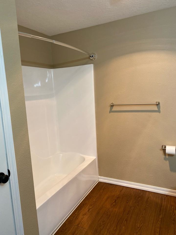 1289 SE Holman Ave - Photo 7 of 12