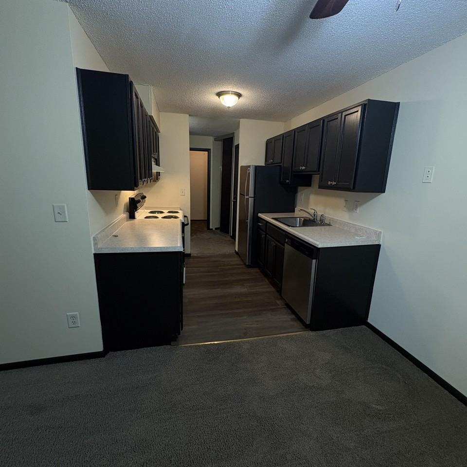 Oakmont Apts - Photo 4 of 15