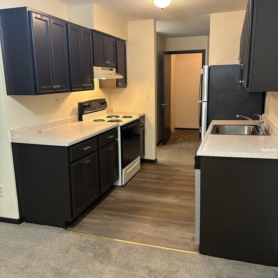 Oakmont Apts - Photo 7 of 15