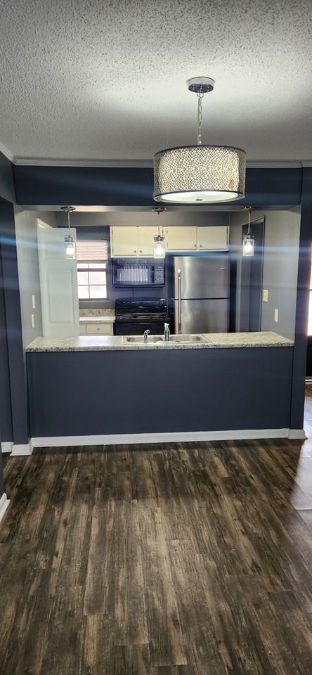 Colony West - Photo 5 of 9
