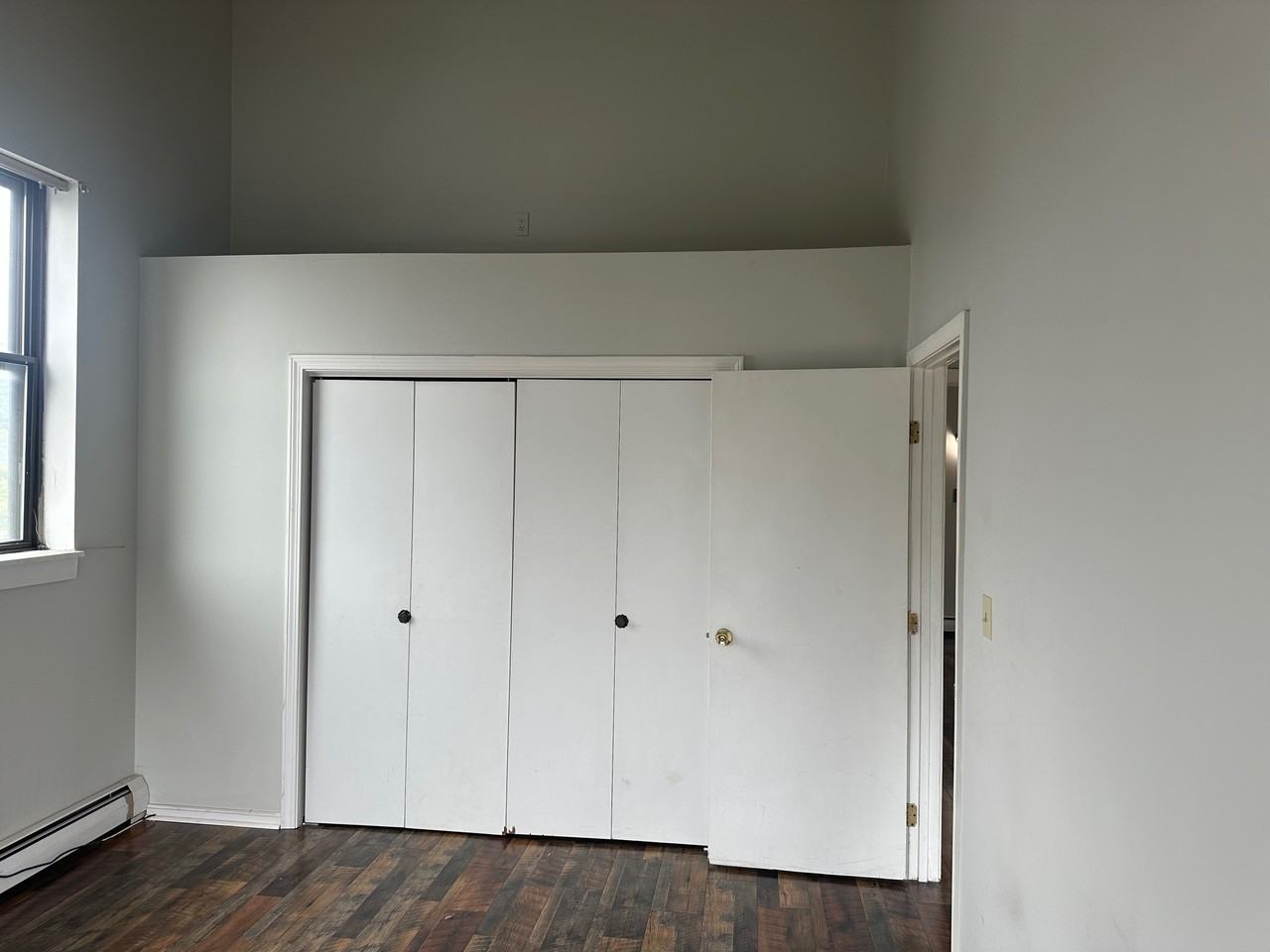 604 Chelmsford Street - Photo 6 of 8