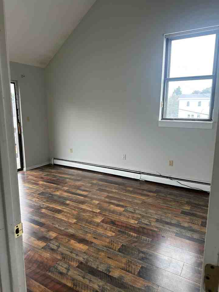 604 Chelmsford Street - Photo 7 of 8
