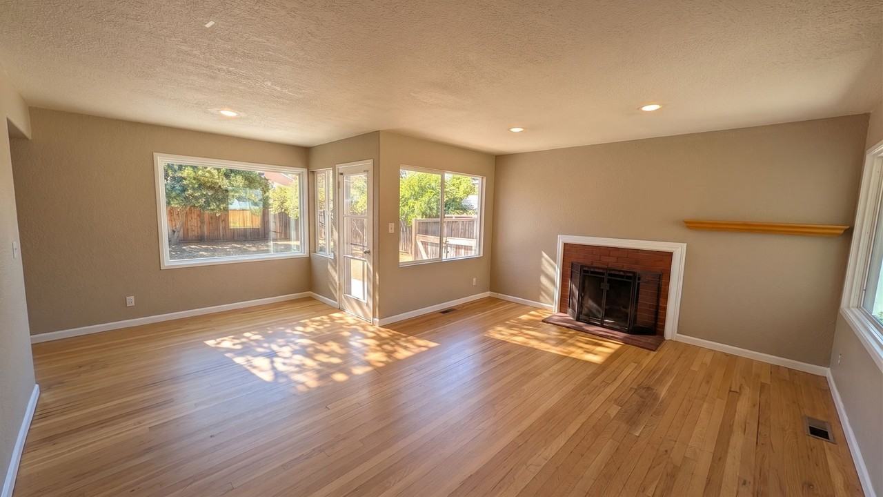867 Via Mariposa - Photo 3 of 14