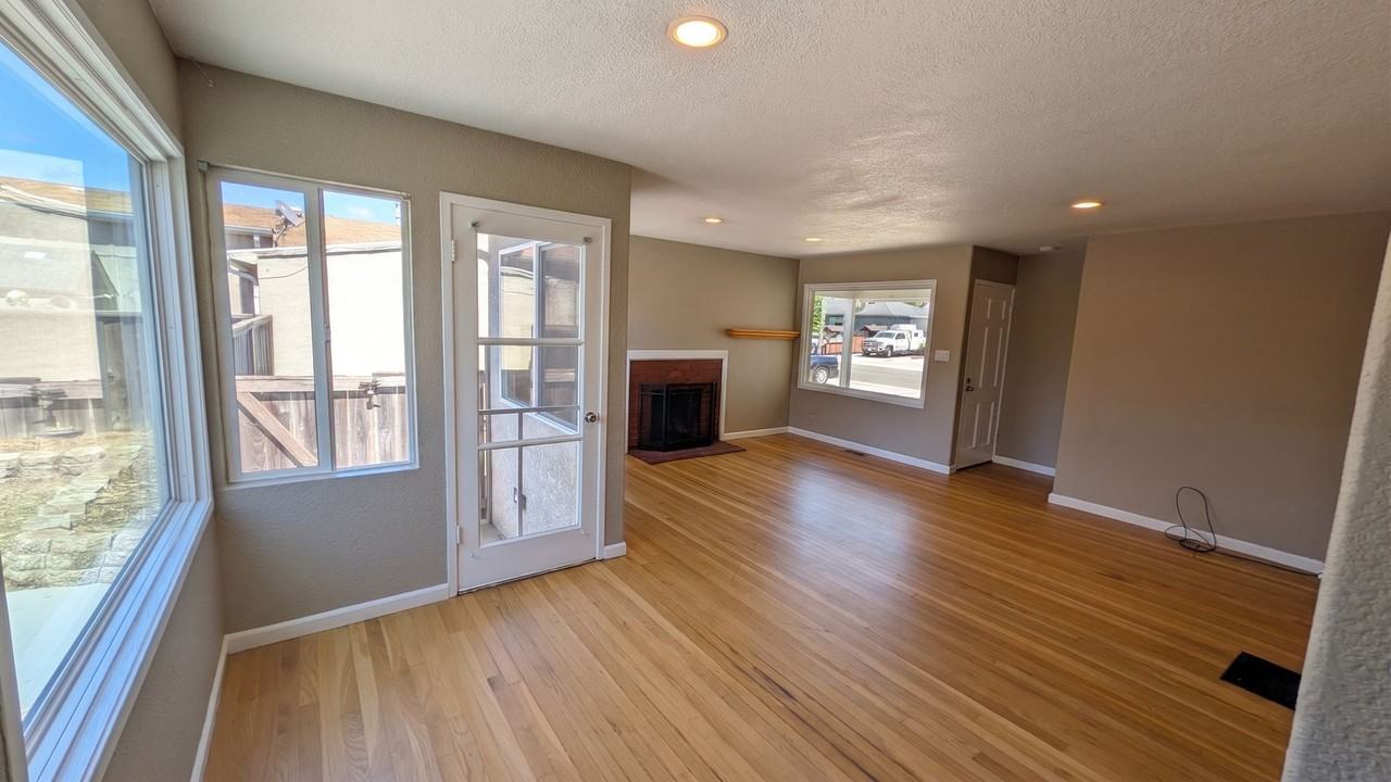 867 Via Mariposa - Photo 4 of 14