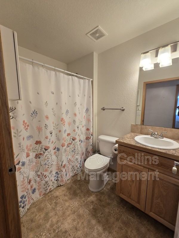 3727 Mount Spalding St - Photo 7 of 14