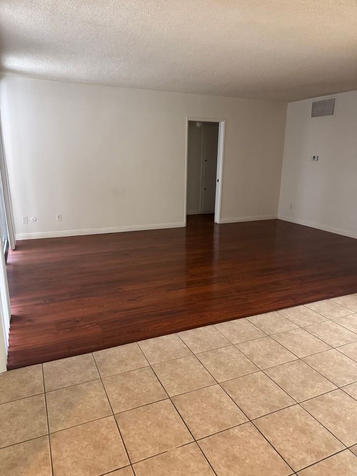 045 - Jackson Apartments - Photo 2 of 6