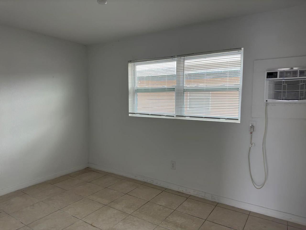 Allen Condominium - KRAVEN ALBA - Photo 5 of 11