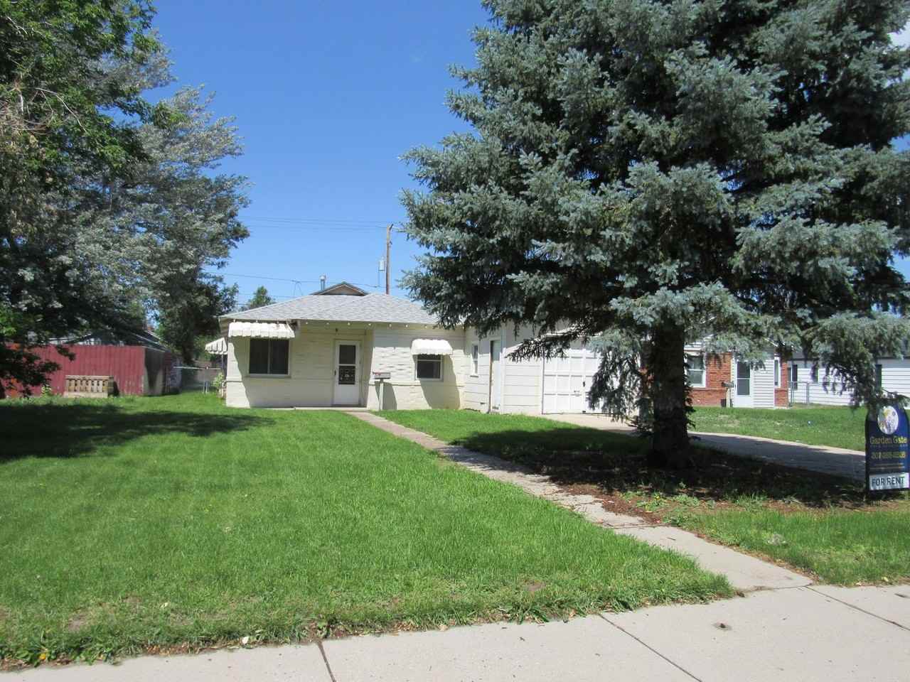 226 N Lennox St - Photo 2 of 16