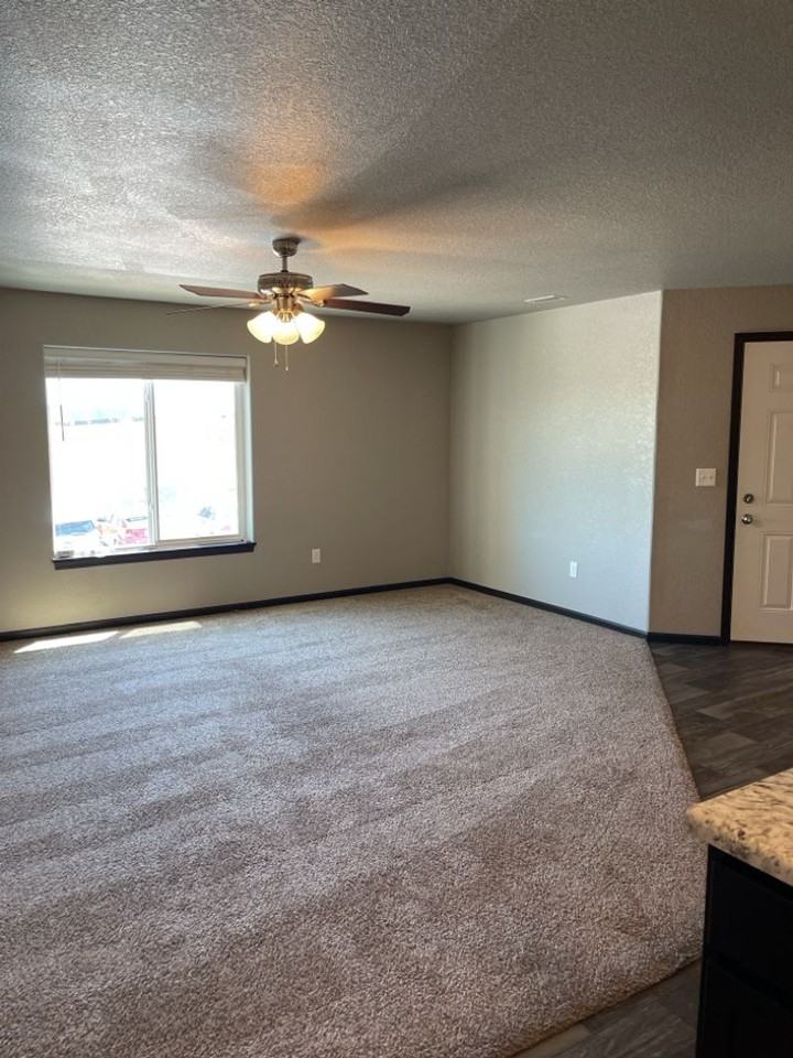 236 Stumer - Photo 3 of 48