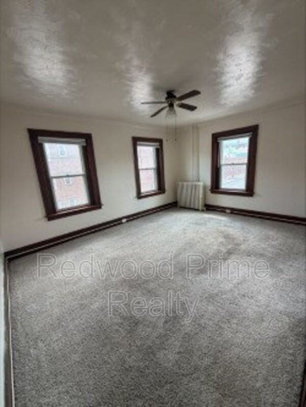 117 S Lloyd St #3 - Photo 6 of 6