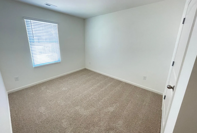 229 Chelsea Park Cir - Photo 5 of 18