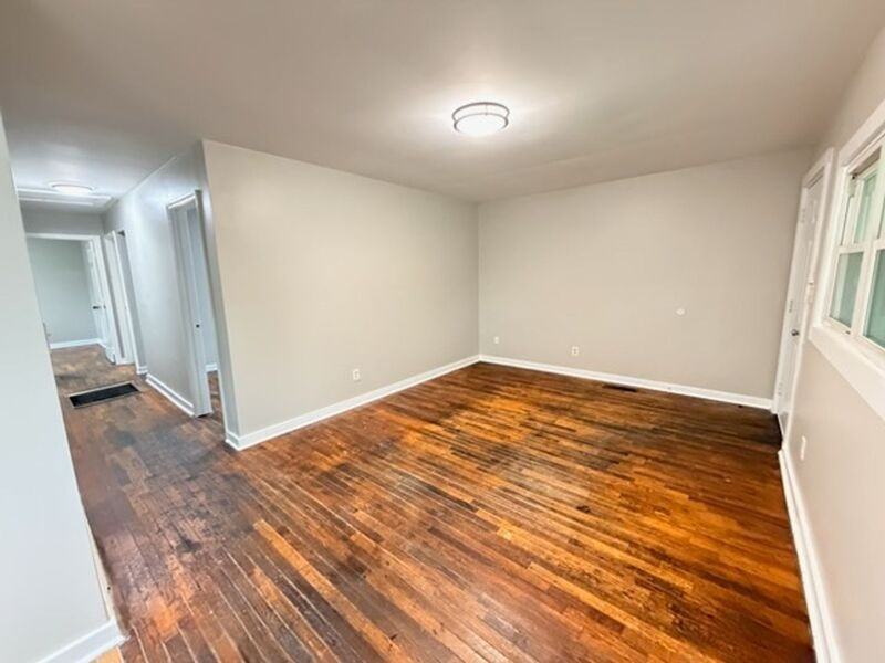 3373 33rd Pl N - Photo 2 of 8