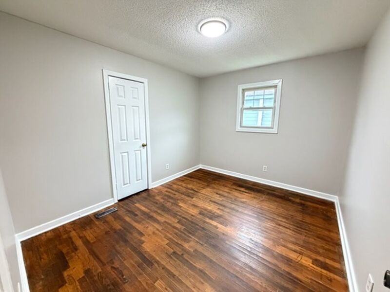 3373 33rd Pl N - Photo 6 of 8