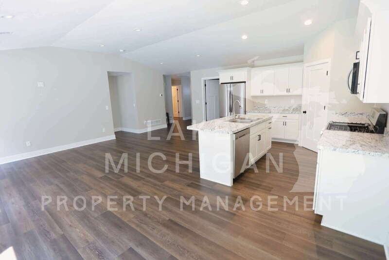 18677 174th Ave - Photo 3 of 9