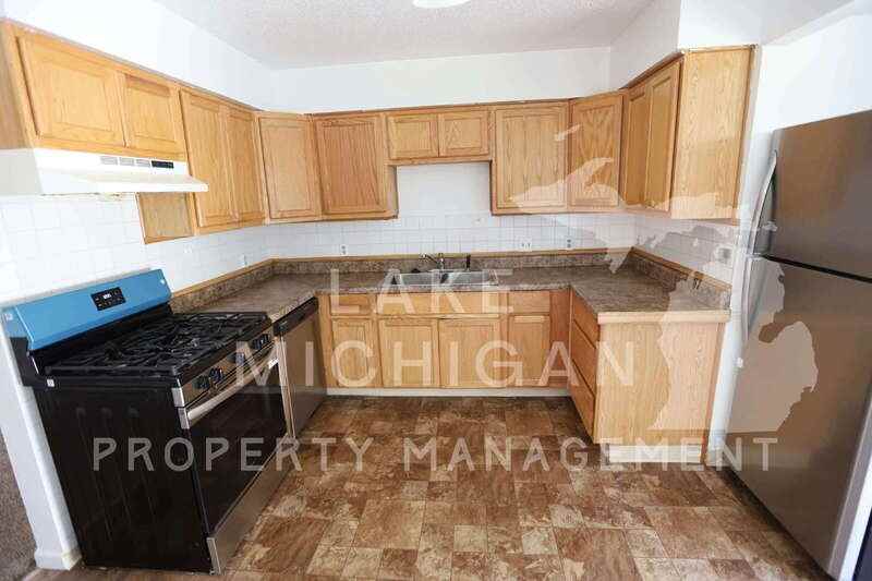 2257 Countrywood Dr Se - Photo 2 of 8