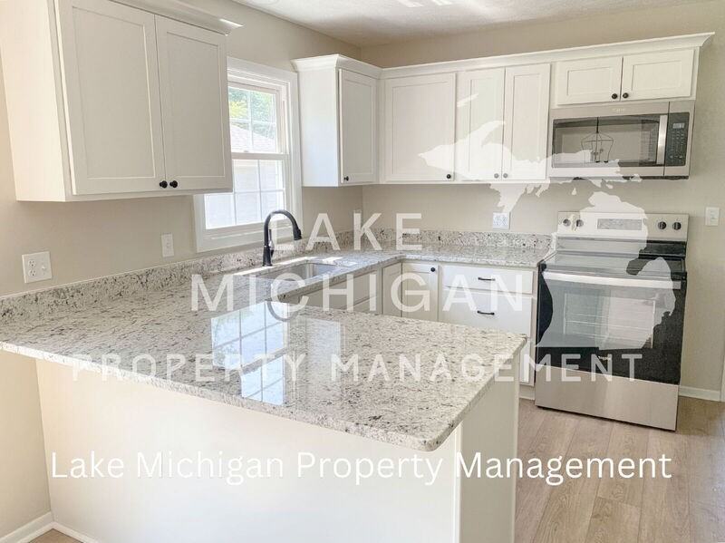 1010 N Hampton Dr Ne - Photo 3 of 17