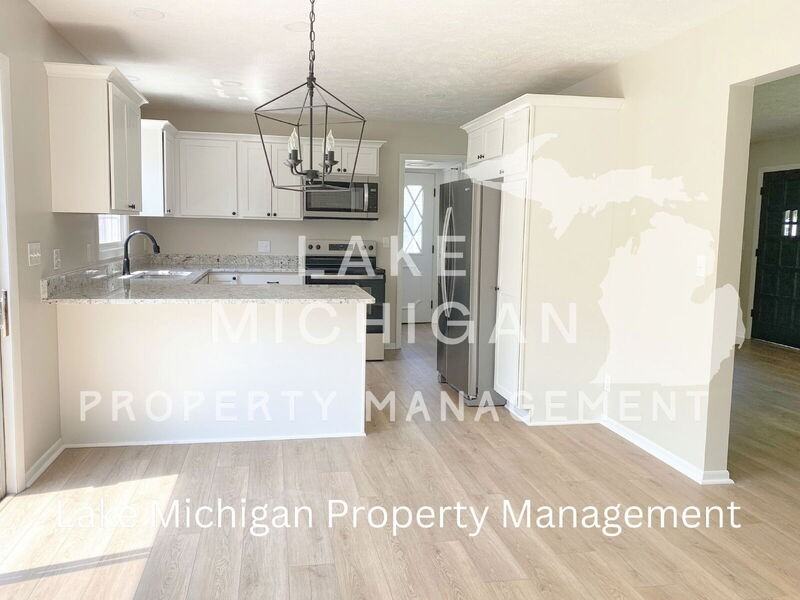 1010 N Hampton Dr Ne - Photo 4 of 17