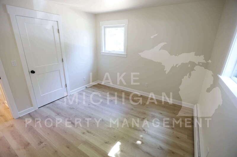 3131 Copley Dr Sw #A - Photo 3 of 7