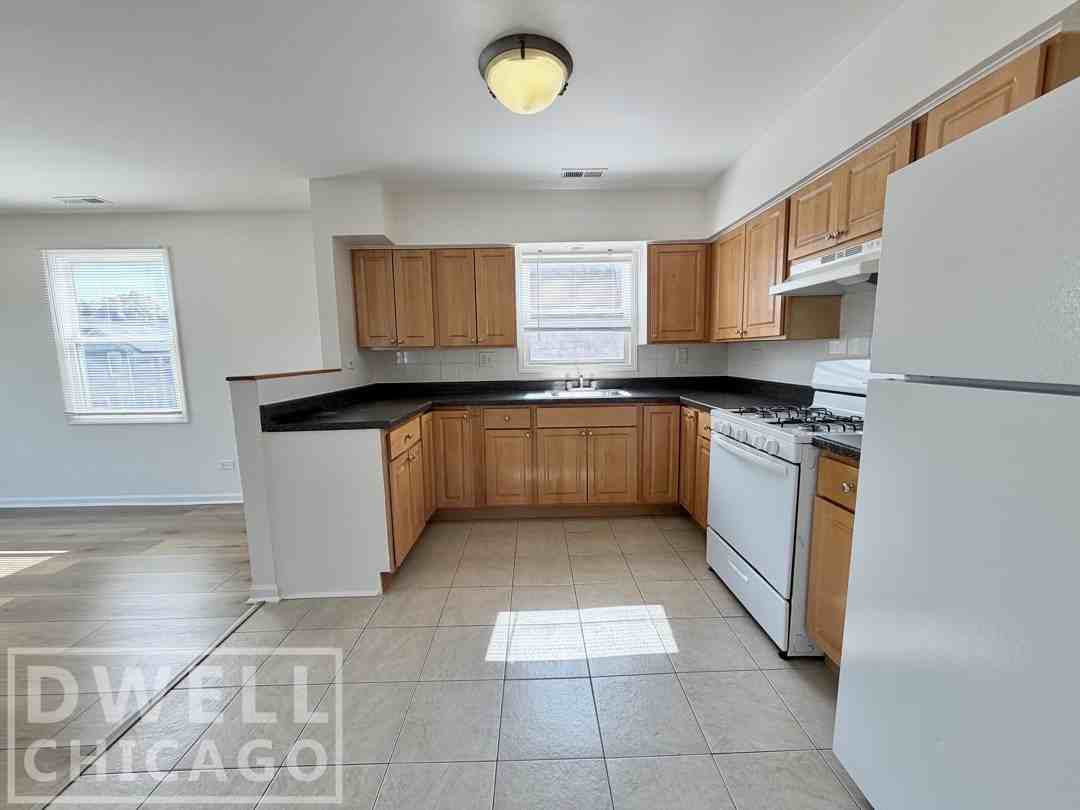 1411 Emerson St #2 - Photo 2 of 19