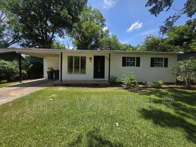 8700 Winston Dr - Photo 2 of 30