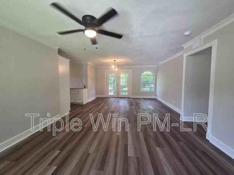 8700 Winston Dr - Photo 5 of 30