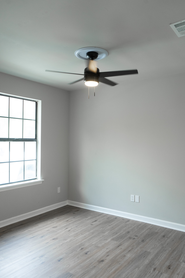 2009 Broad St Apt B - Photo 7 of 9
