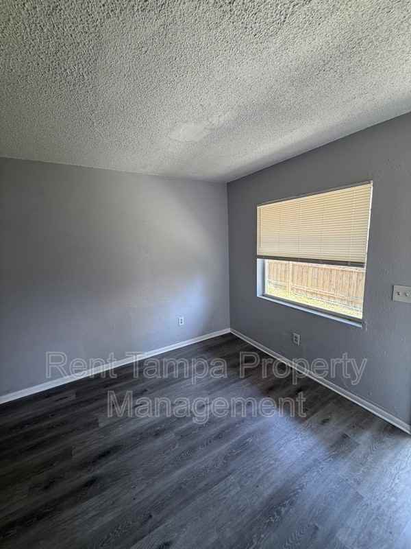 8304 N Mulberry St - Photo 4 of 11