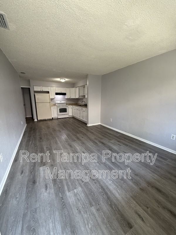 8304 N Mulberry St - Photo 6 of 11