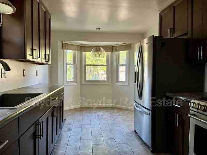 1173 Dayton St - Photo 6 of 19