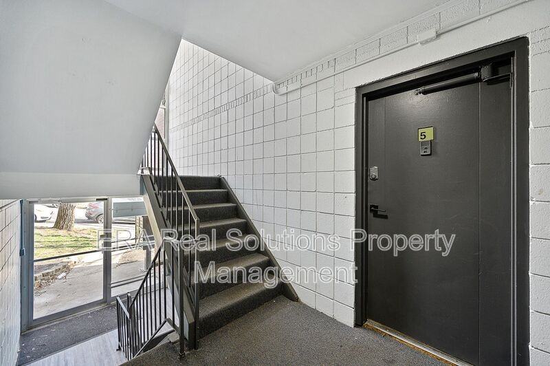 3271 Morrison Ave #5 - Photo 5 of 21
