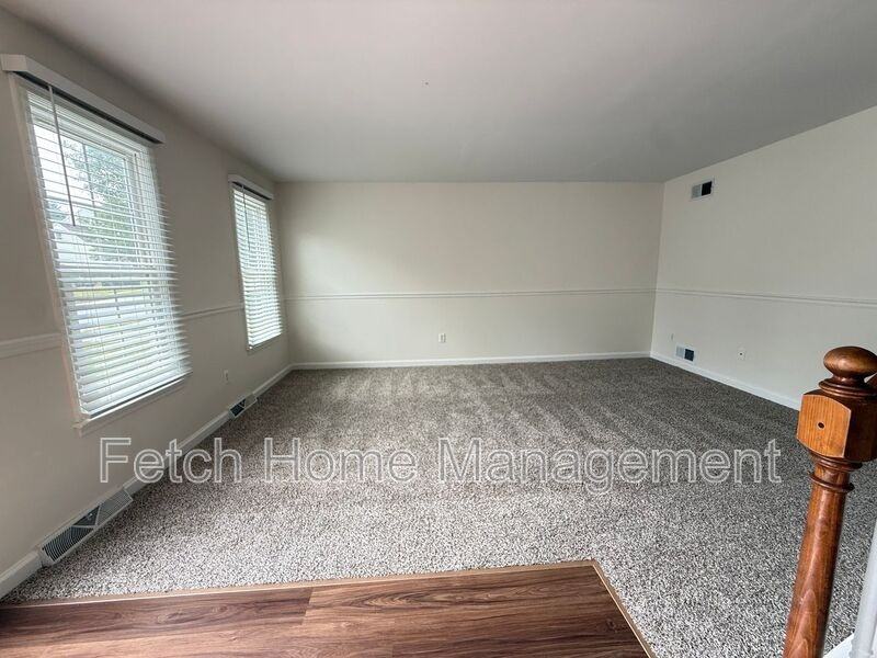 55 Beech Ln - Photo 3 of 31