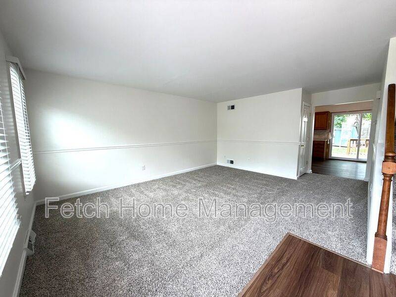 55 Beech Ln - Photo 4 of 31