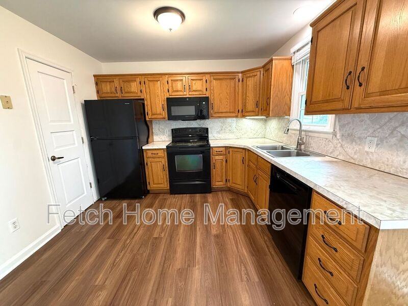 55 Beech Ln - Photo 7 of 31