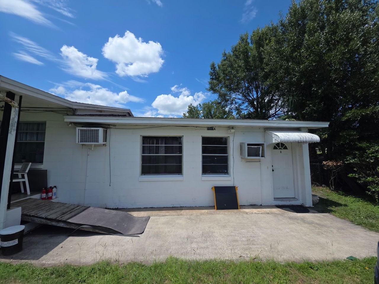 5587 Lehigh Ave #A - Photo 2 of 9