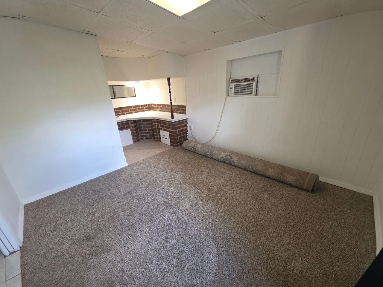 5587 Lehigh Ave #A - Photo 5 of 9
