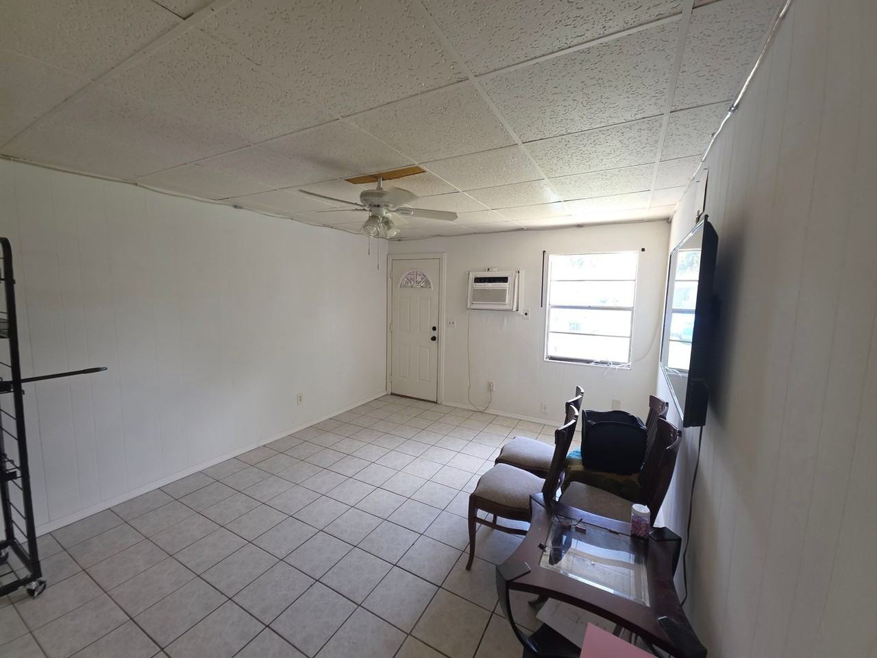 5587 Lehigh Ave #A - Photo 7 of 9