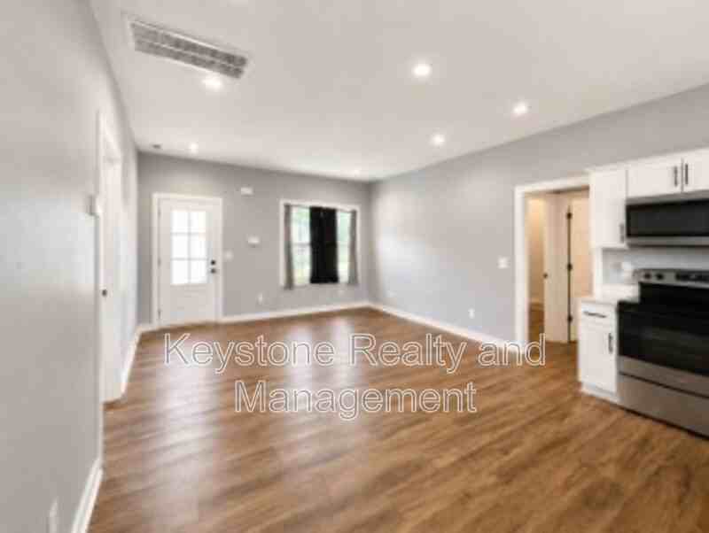 605 Colonette Dr - Photo 2 of 14