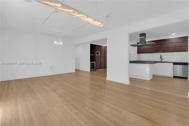1296 Ne 99th St - Photo 4 of 24