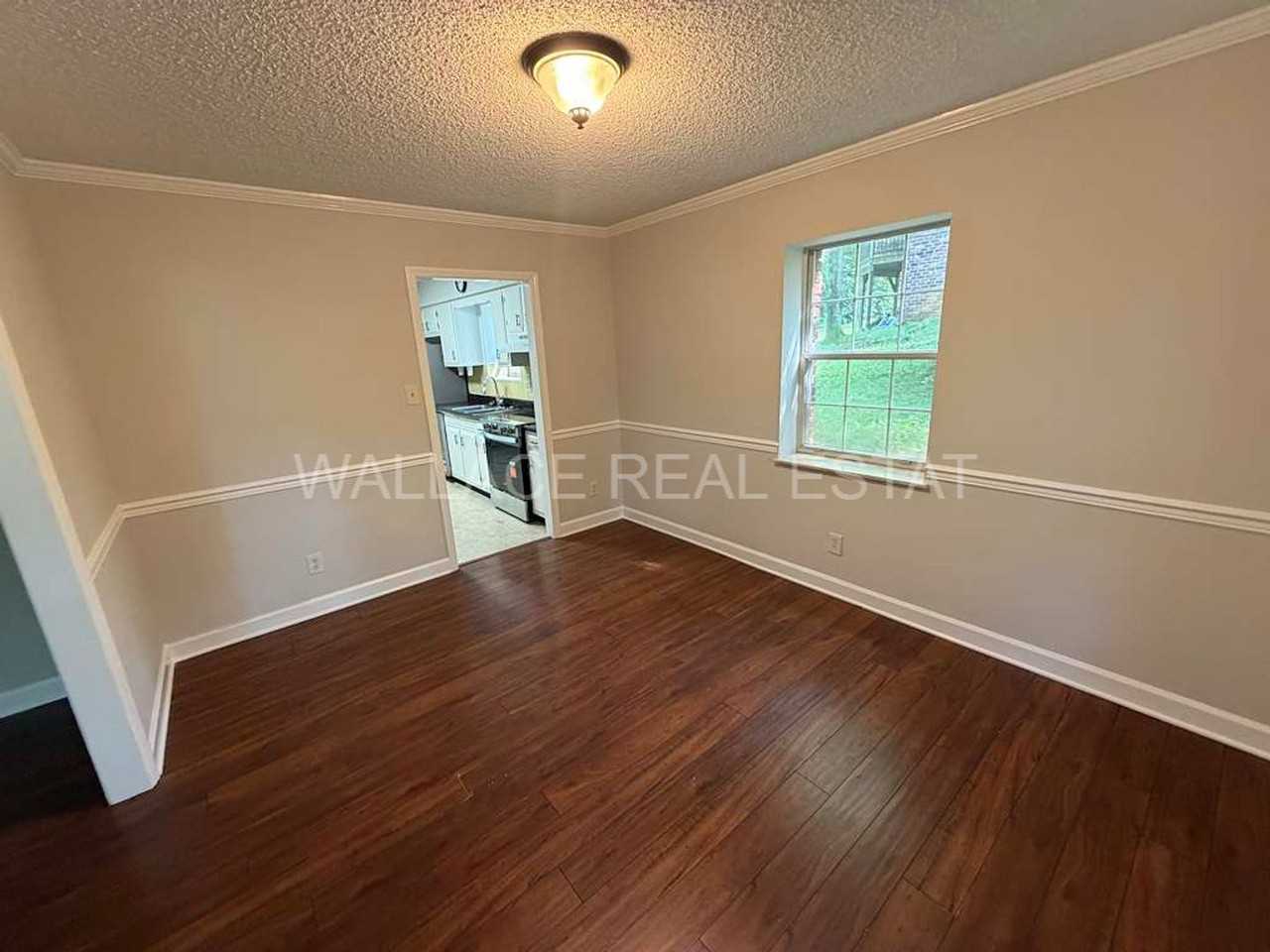11141 Pleasant Forest Dr - Photo 5 of 19