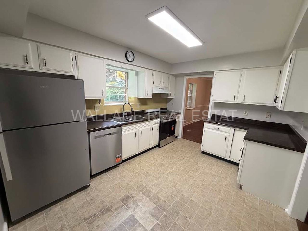 11141 Pleasant Forest Dr - Photo 6 of 19